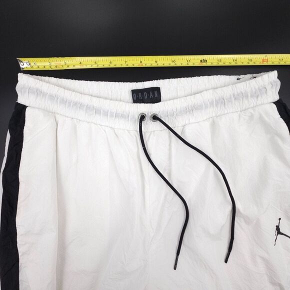 NIKE Jordan JSW DIAMOND TRACK PANT White Black Nylon Sweatpant Athleisure Sporty - Picture 3 of 9